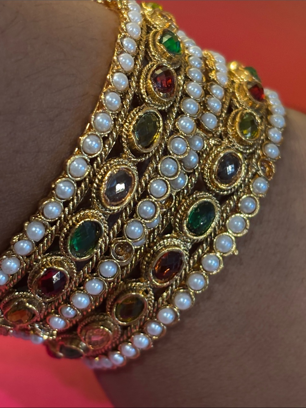 Gold Pearl Multi-Stone Women's Bracelet - Elegant Multi-Color Accent